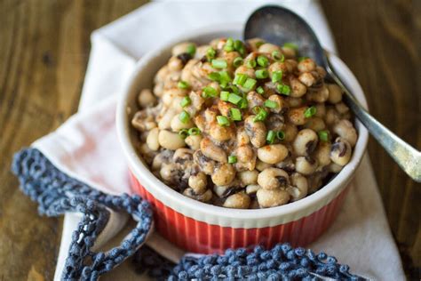 Southern Style Vegan Black Eyed Peas Recipe - The Wanderlust Kitchen