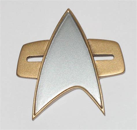 voyager com badge | Star trek pin, Star trek voyager funny, Star trek voyager