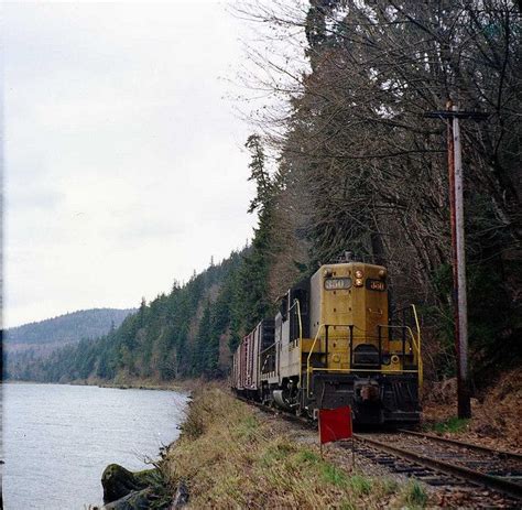 Northern Pacific GP9 NP350 on Lake Whatcom, WA. (With images) | Railroad photography, Old trains ...