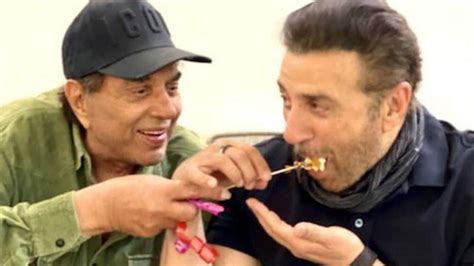 Sunny Deol Celebrates Birthday 'Deol-style' With Father Dharmendra And ...