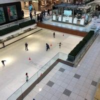 Galleria Mall Ice Rink - Skating Rink