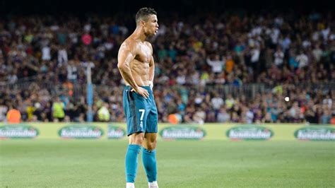 Fan footage of Cristiano Ronaldo GOAL vs FC Barcelona | Spanish Super Cup | 2017 - YouTube