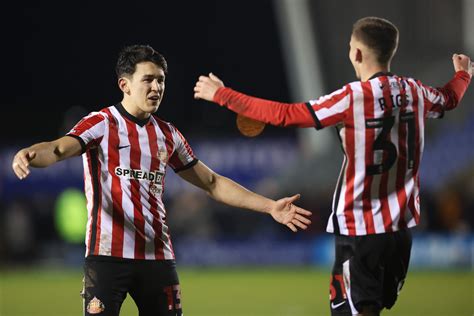 Sunderland's Luke O'Nien praises record-breaking Chris Rigg after debut ...