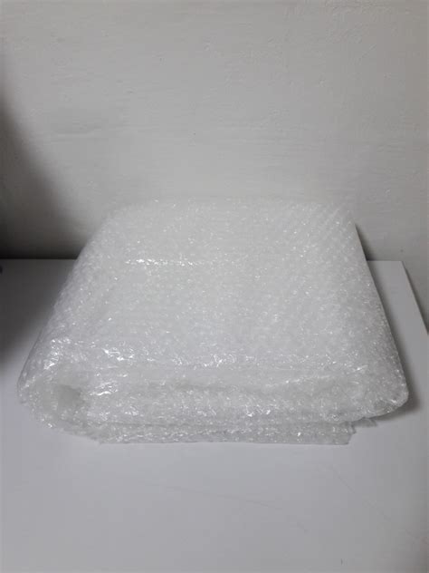 Bubble Wrap Sheet (2m x 1m), Hobbies & Toys, Stationery & Craft, Craft ...