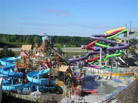 Wisconsin's Largest Indoor Waterpark - Picture of Kalahari Waterparks ...