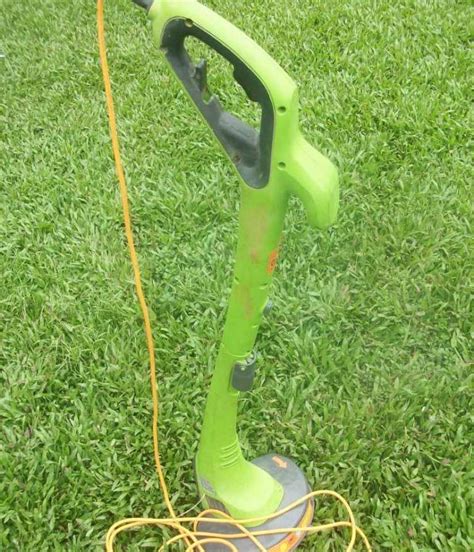 Lawnmower / Electric Grass Cutter For Sale + pics. N8000 - Properties - Nigeria