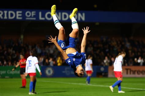 Chelsea: Sam Kerr & Pernille Harder masterclass inspires 8-0 UWCL win ...