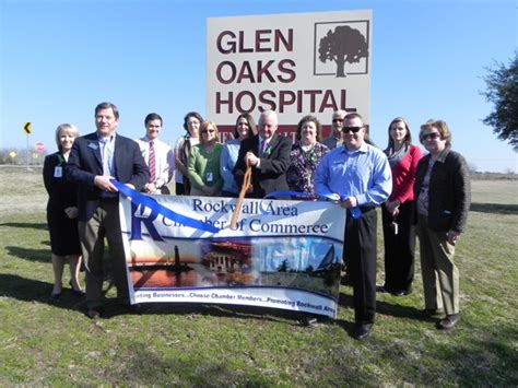 Rockwall Chamber hosts ribbon cutting for Glen Oaks Hospital – Blue Ribbon News