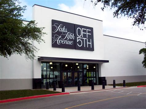 Saks Fifth Avenue - OFF 5TH GRAPEVINE MILLS MALL