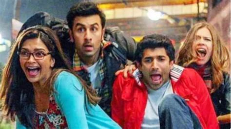 As Yeh Jawaani Hai Deewani Completes 10 Years, Ayan Mukerji Gets Emotional