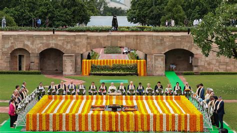 G20 shown unmistakable symbol of India’s rise at group photo | Latest ...