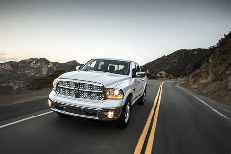 2014 Dodge Ram 1500 EcoDiesel Records Best Fuel Economy Rating