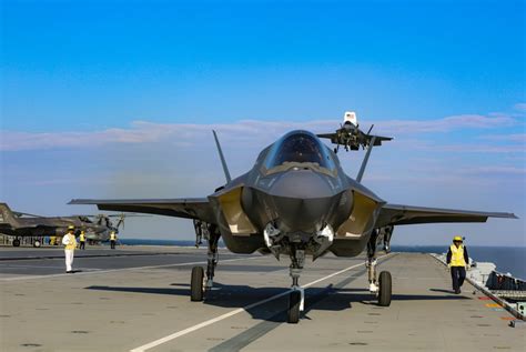 Marine F-35s fly 5,000 miles, join new UK aircraft carrier - Sandboxx