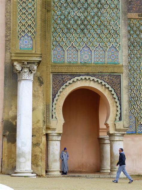 The Italian Backpacker: A rainy day in Meknes