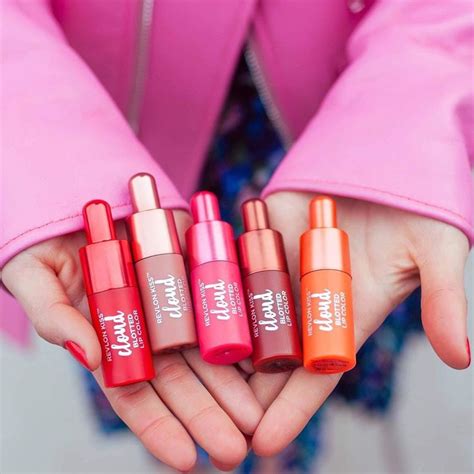 5,778 Likes, 64 Comments - Revlon (@revlon) on Instagram: “Effortless, diffused, and silky matte ...