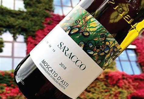 15 Leading Moscato Wine Brands: Styles, Best Bottles, Prices (2022)