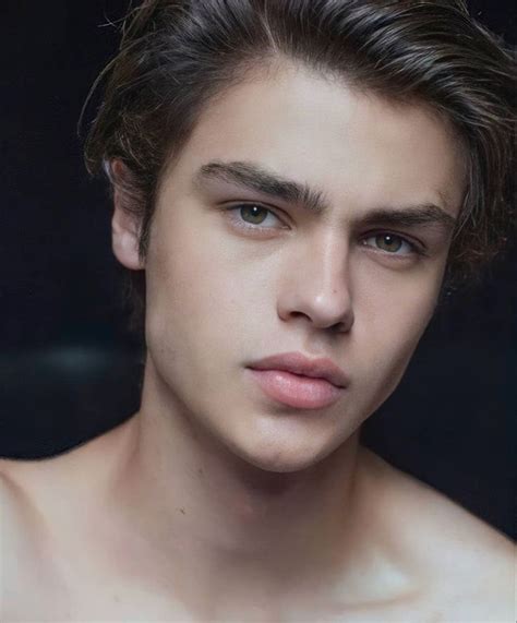 Felix Mallard - Bloopers Of Ginny And Georgia / Tap on the photo | Male model face, Felix, Male ...