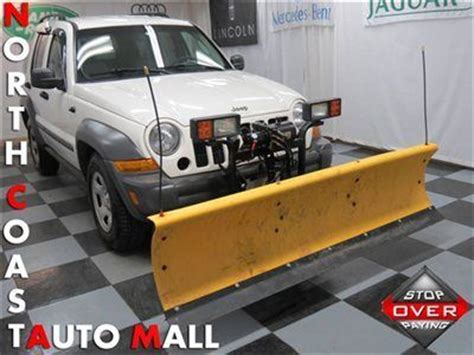 Sell used 2006(06)LIBERTY 4X4 SPORT SNOW PLOW WHITE/GRAY PWR WIN/LOCKS ...