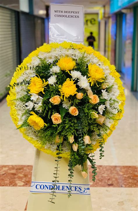 Condolence Wreath WTH 06 | Kim Floral Design