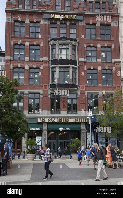 Barnes & Noble Booksellers on 17th St. at Union Square in Manhattan ...