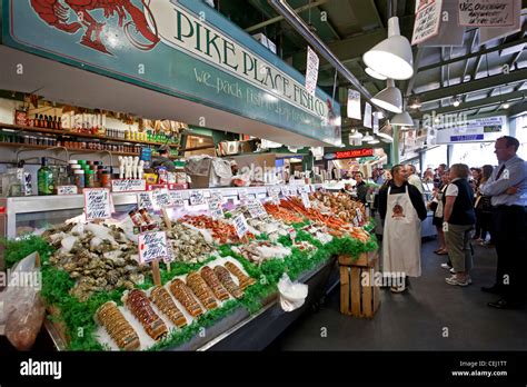 Seafood shop. Pike Place Market. Seattle. USA Stock Photo - Alamy