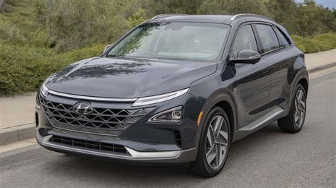 Is The Hydrogen Powered Hyundai Nexo Worth Considering? - My Car Makes ...