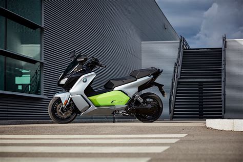 2017 BMW C Evolution Electric Scooter Makes Its Debut - autoevolution