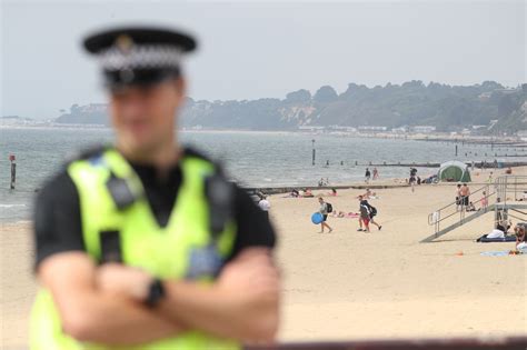 Men stabbed at Bournemouth beach | Bournemouth Echo