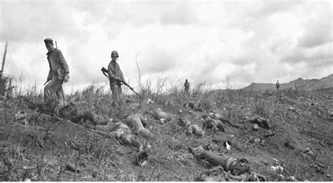 Japanese dead on ridge on Guam | History, Aliens, Exécution