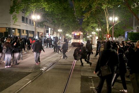 Police declare riot, make multiple arrests in Portland - The Columbian