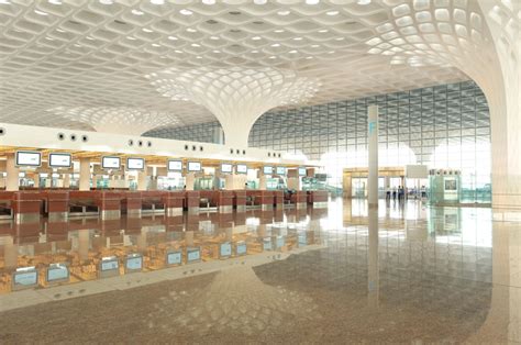 SOM unites mumbai airport terminal with fractal roof canopy