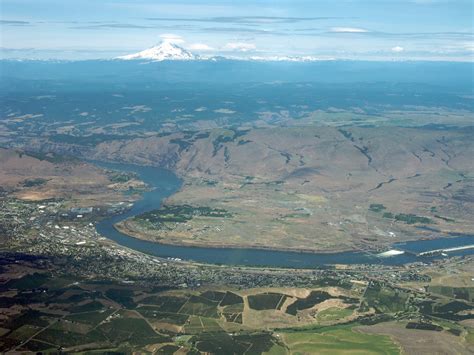 File:The Dalles, Oregon (looking north to Googleville) - panoramio.jpg ...