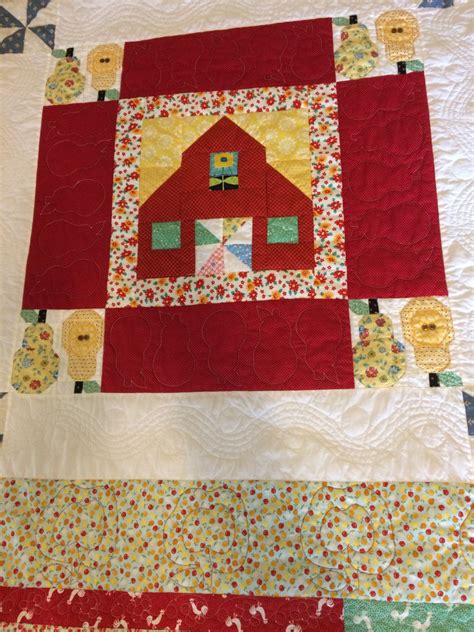 Little Red Barn 2 Quilt//Farm Girl Vintage patterns//54 | Etsy | Red barn, Quilts, Toddler quilt