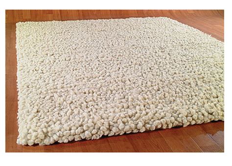 Protect the Floor having Wool Rugs ~ Types of Furniture