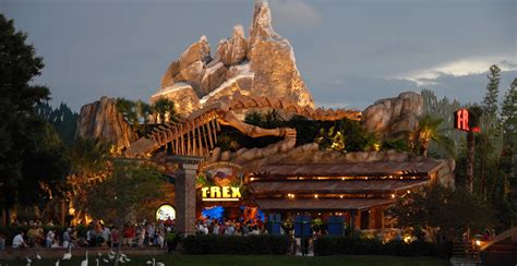 Restaurant Review: T-REX Cafe in Disney Springs - MickeyBlog.com