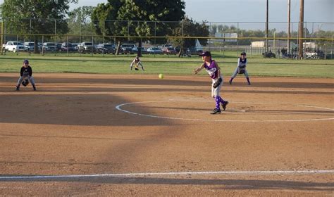 How many Innings are in a Softball game? (Guide to how long games last)