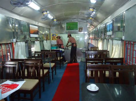 Bombay Railway & History Group: Bye, bye Deccan Queen dining car!