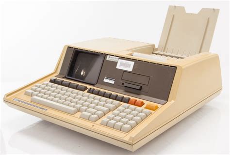 The HP 85: The First Hewlett-Packard PC - HP History