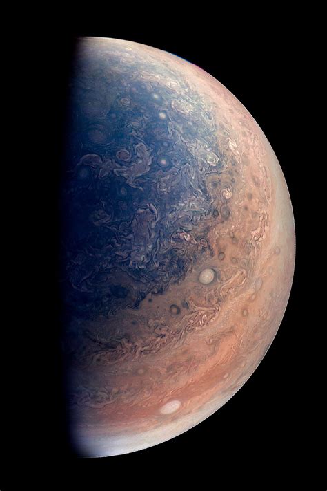 More Jupiter Weirdness: Giant Planet May Have Huge, 'Fuzzy' Core | Space