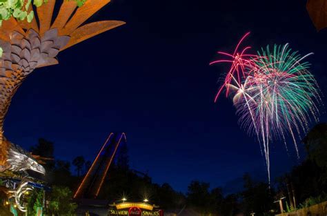 Nightly Fireworks Show Highlights Summer At Dollywood