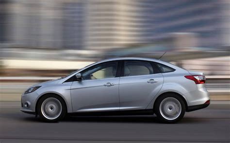 2014 Ford Focus SE sedan review notes