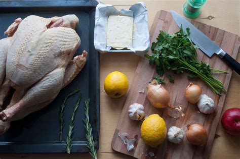 How Long Does It Take to Thaw a Turkey? | Turkey Defrosting Tips ...