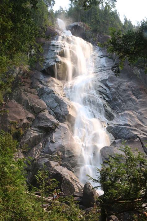 Top 10 Best Waterfalls in Canada & How To Visit Them - World of Waterfalls