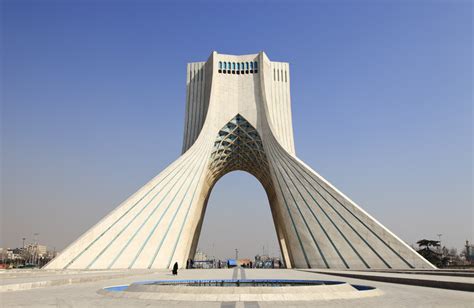 AD Classics: Azadi Tower / Hossein Amanat | ArchDaily