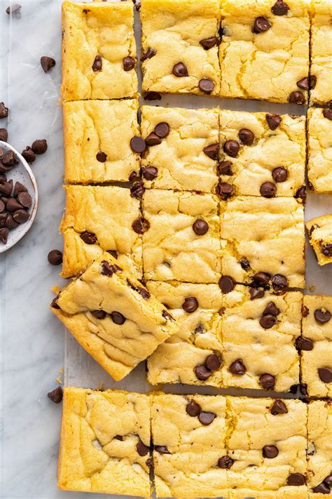 Cake Mix Cookie Bars - Amanda's Cookin' - Cookies, Brownies, & Bars