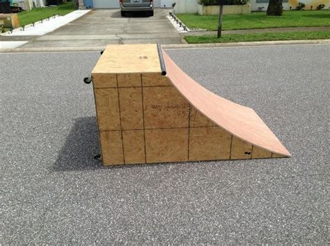 d8049643273f07d539f5bae682bd5d63.jpg 750×562 pixels | Skateboard ramps ...