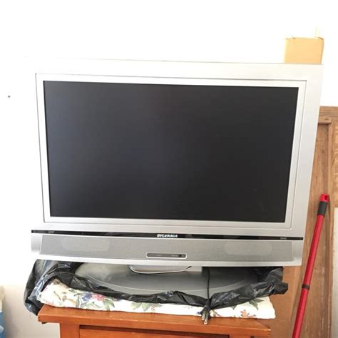 32 inch sylvania flat screen tv for sale in Rowlett, TX - 5miles: Buy and Sell