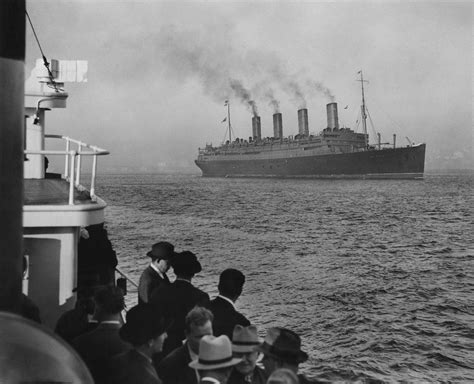 RMS Aquitania in WarService. Arriving in New York in Sep. 1939 ...