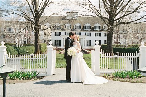 Woodstock Inn & Resort Spring Wedding - By Halie Photography