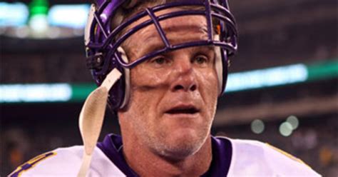 Brett Favre Files NFL Retirement Papers - Again - CBS News